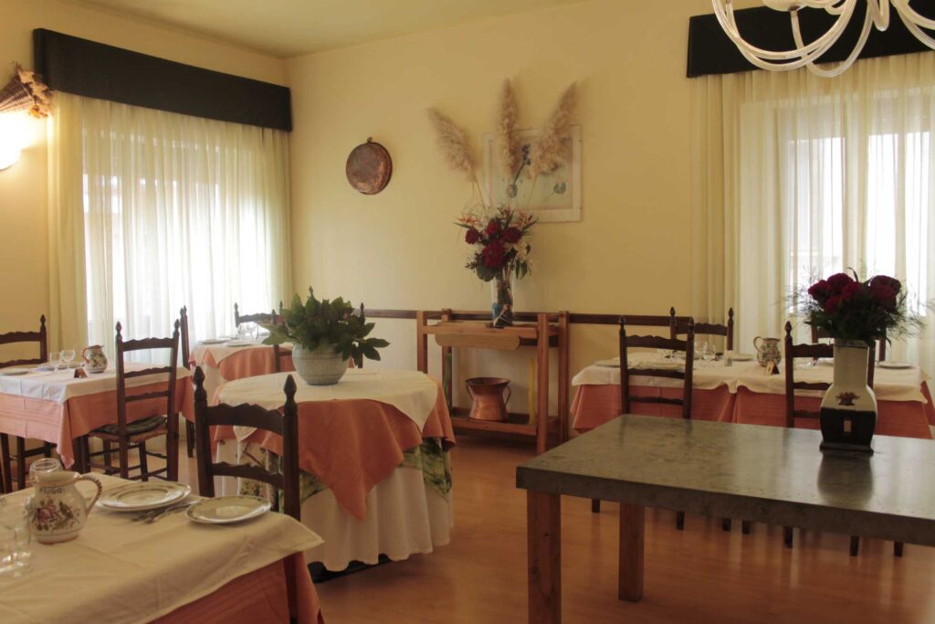 hotel-villa-maria-letizia-fiuggi-fonte-vintage-hotel-i-nostri-piatti-e-sala-ristorante